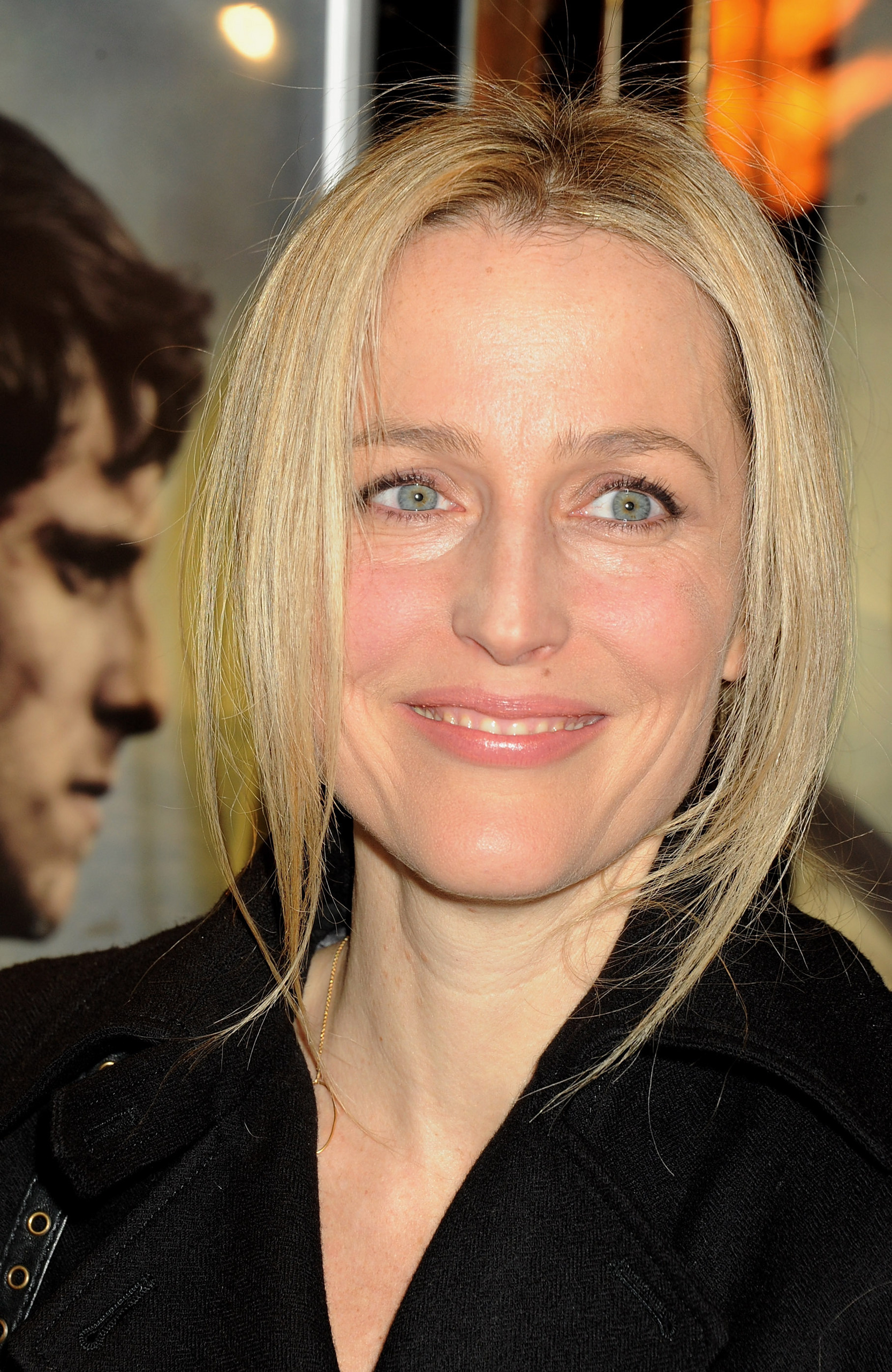 Gillian Anderson 710